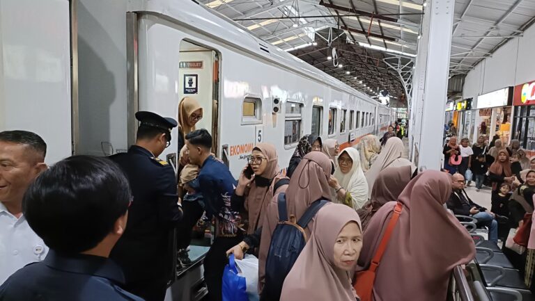 KAI-22-Juta-Pelanggan-6