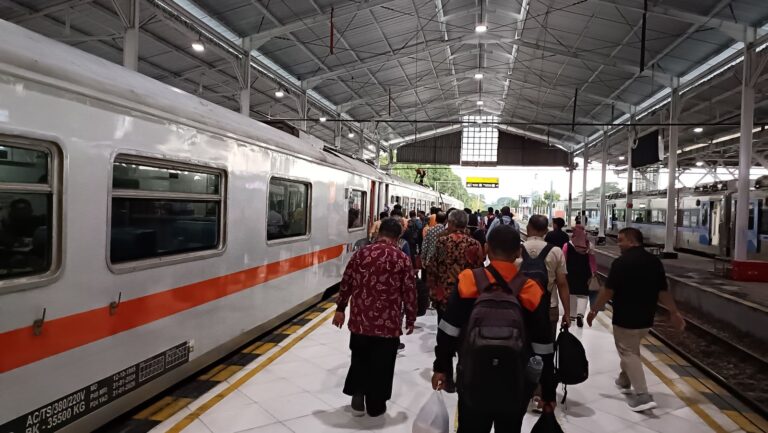 KAI-22-Juta-Pelanggan-7